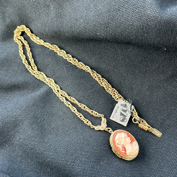 1928 CAMEO LOCKET PENDANT rope NECKLACE  FASHION JEWELRY #50852 nwt - Picture 2 of 6